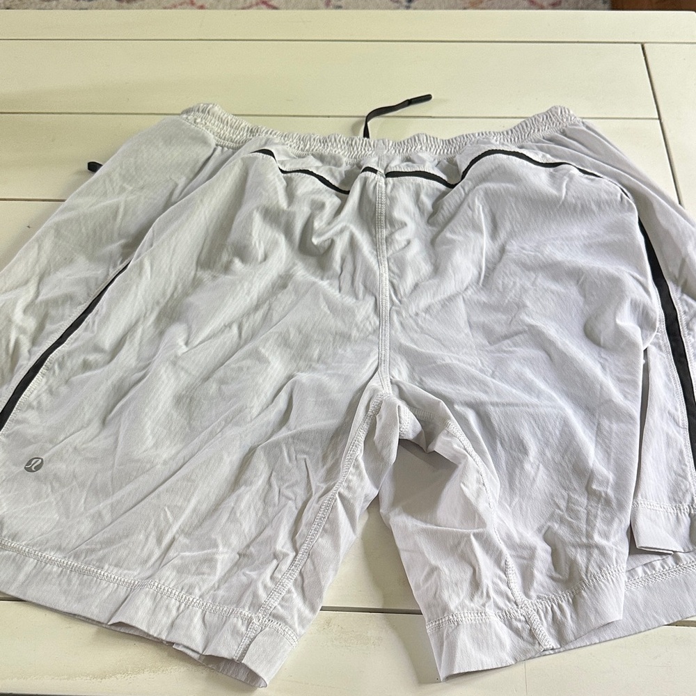 lululemon athletica Men's Light Gray Athletic Shorts